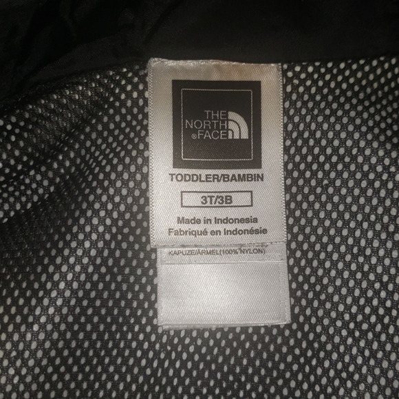 North face windbreaker - Picture 7 of 7